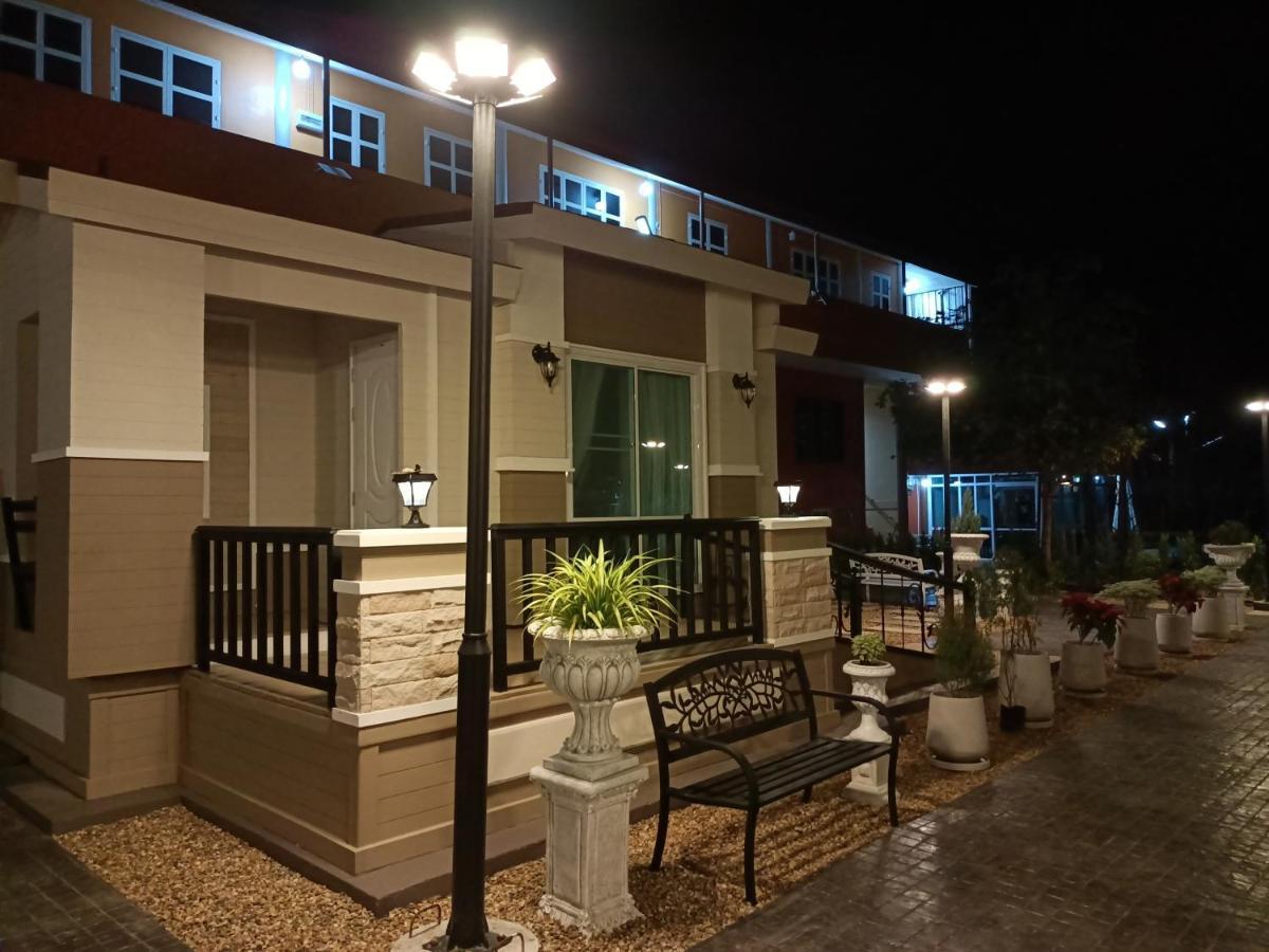 Khaoyaitriplefive Bed and Breakfast Ban Thung Sawang Exteriör bild